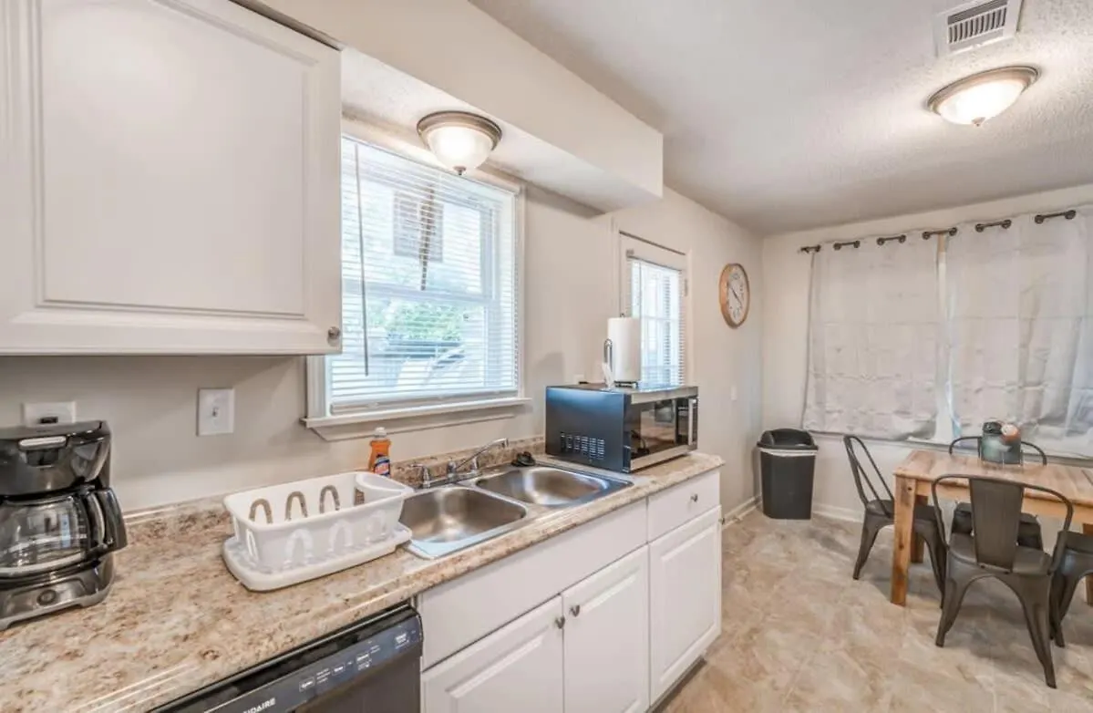 הוילה ממפיס Near Parks & Shopping- Hickory Ridge Hideaway בית נופש